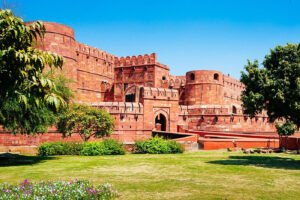 Agra : Taj Mahal, Agra fort and Fatehpur sikri